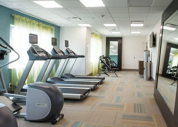 Hotel Express & By Ihg 3*