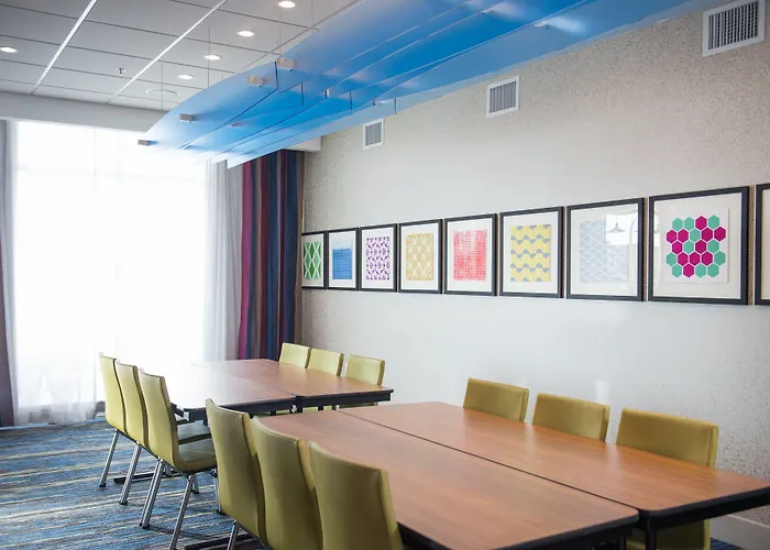 Hotel Express & By Ihg 3*