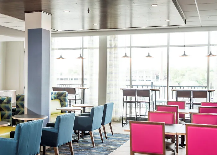 Express & By Ihg